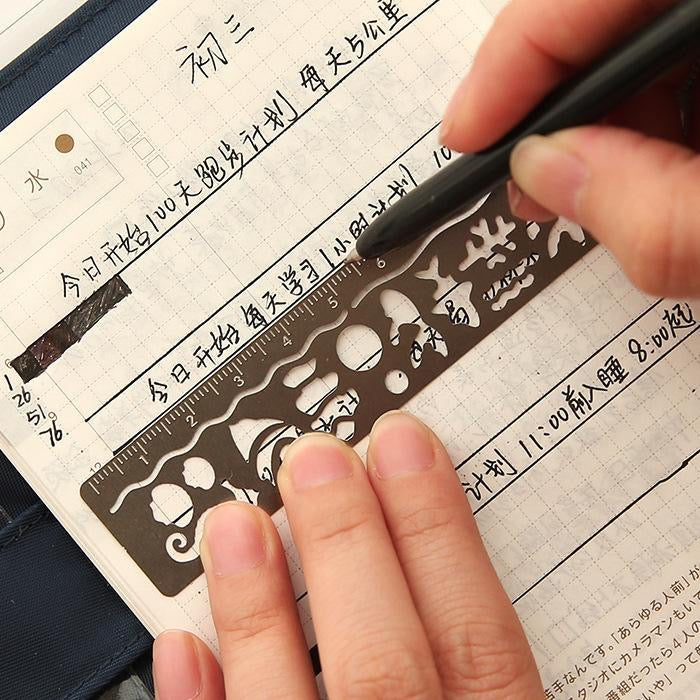 创意镂空金属书签尺(图案随机)
